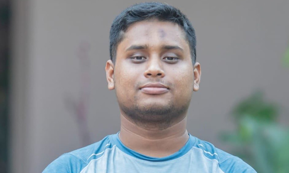 দেশের স্বার্থে বিভাজন মিটিয়ে ফেলতে হবে : হাসনাত